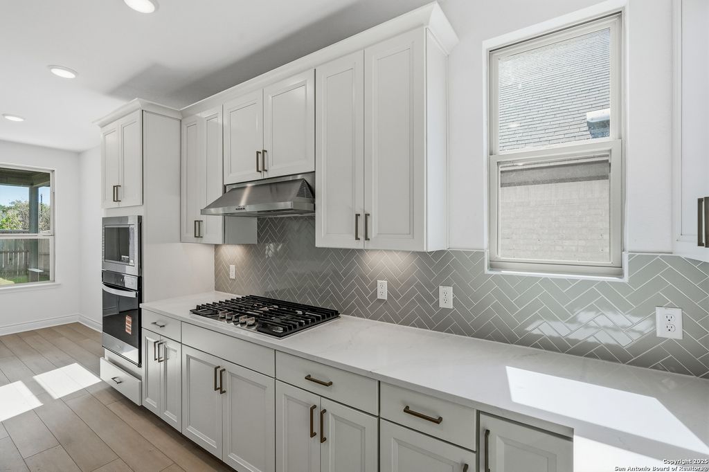 Photo of 347 Alpine Lakes, New Braunfels, TX 78130 (MLS # 1922750)