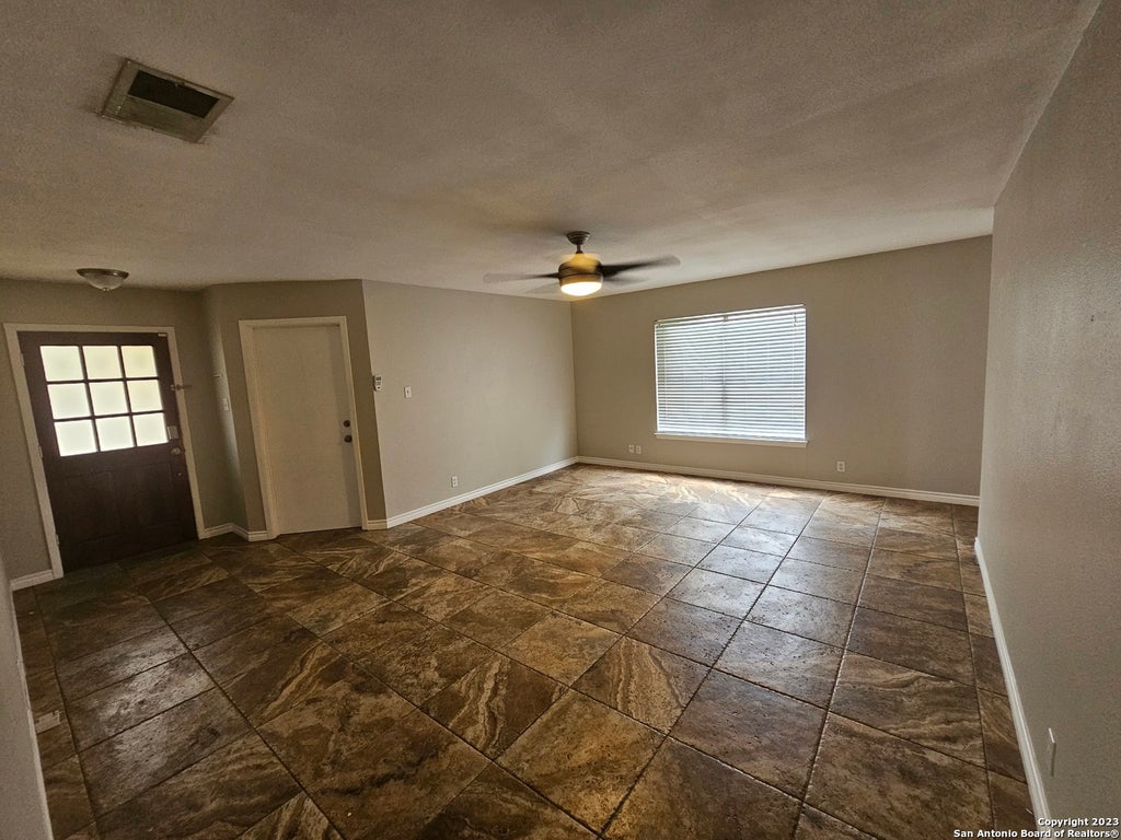 Photo of 7692 CASCADE OAK DR, San Antonio, TX 78249 (MLS # 1969860)