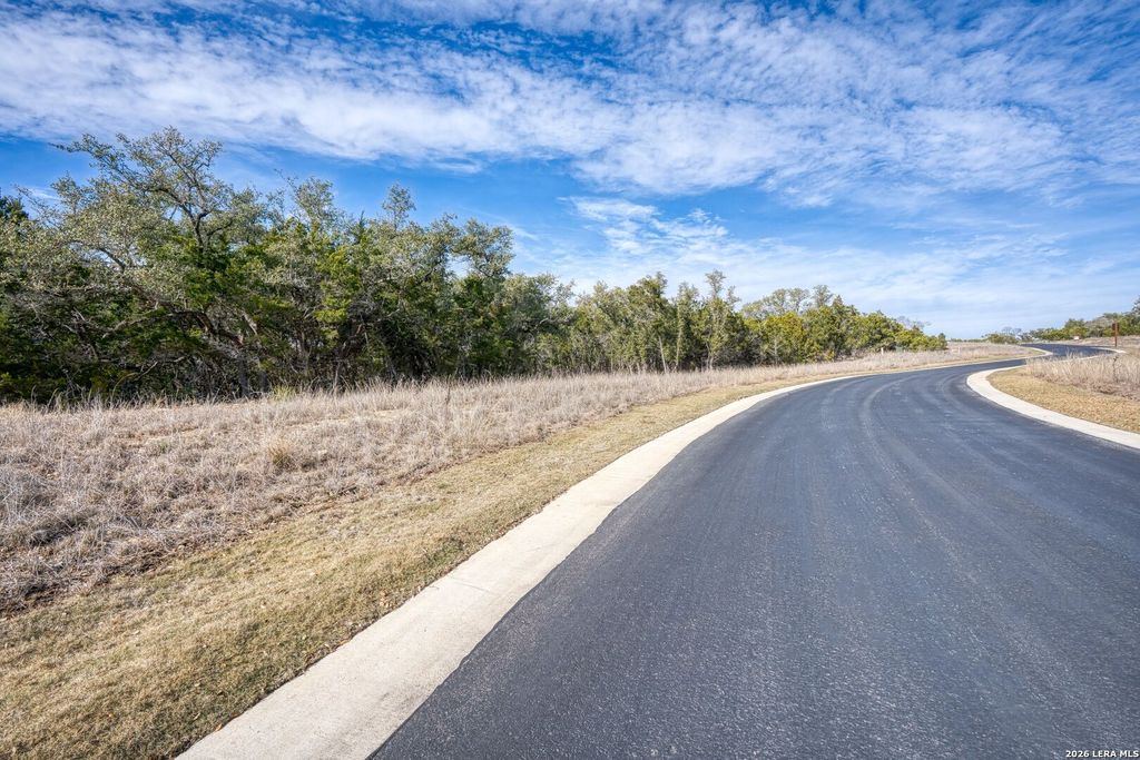 Photo of 140 Hawkeye Lane, Boerne, TX 78006 (MLS # 1940425)