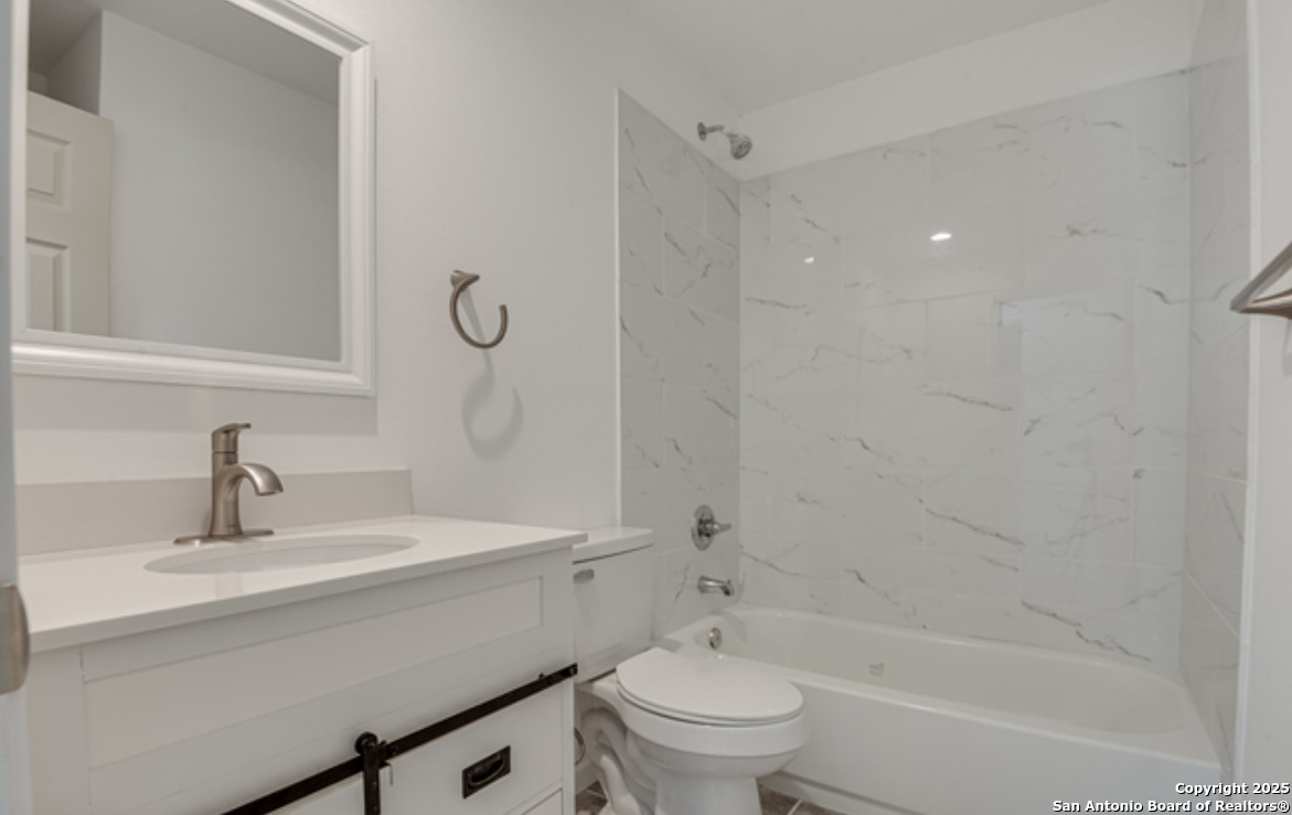 1668 Lakeview