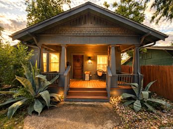 Single Family Residence at 326 QUEEN ANNE CT