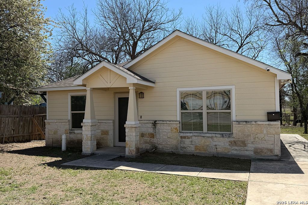 Photo of 220 Hansford, San Antonio, TX 78210 (MLS # 1949999)