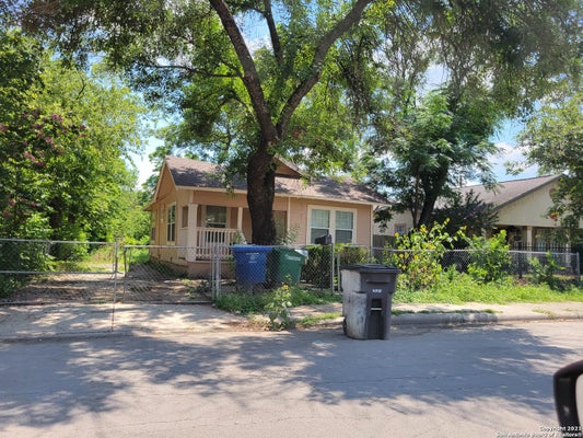 1334 CLOWER, SAN ANTONIO, TX 78201 - Image f016c3623c8e31e99d18768f14f1bd55/236695906