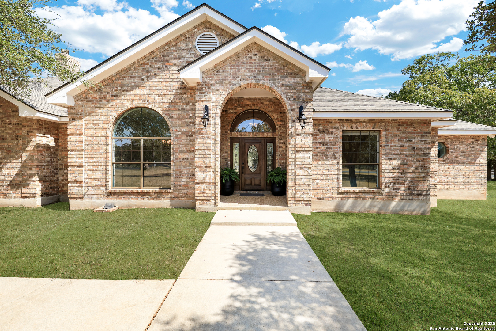 8703 Rolling Acres
