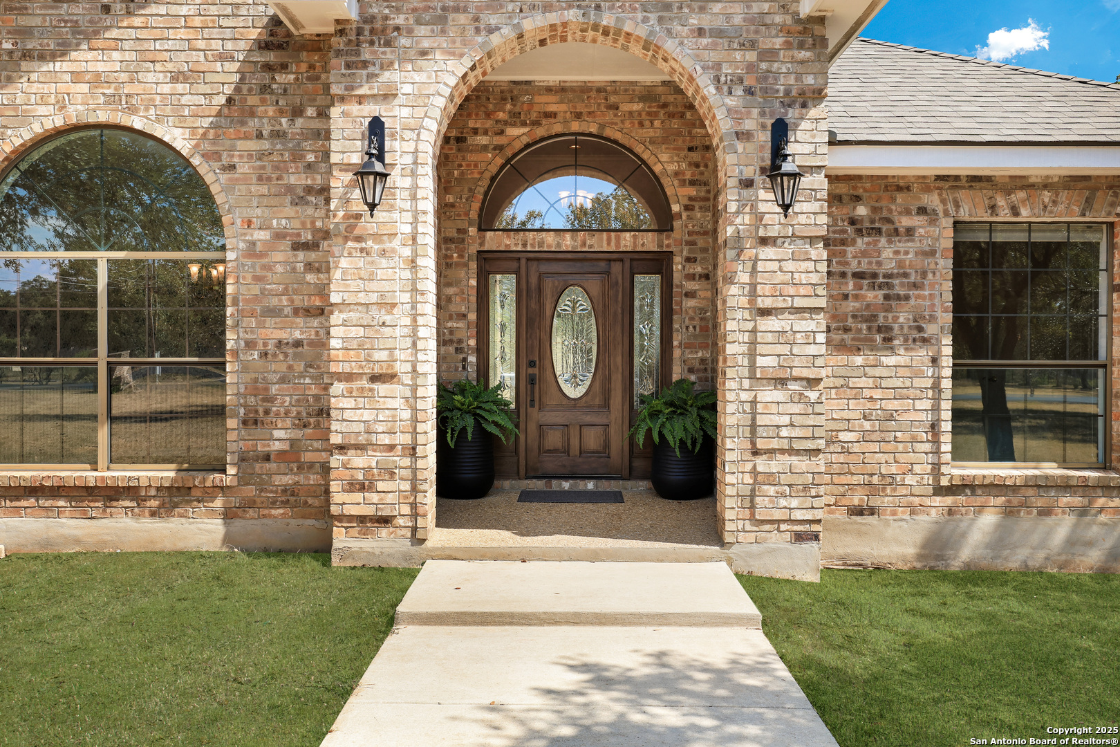 8703 Rolling Acres
