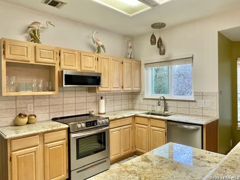 Photo of 29607 Terra Bella, Boerne, TX 78015 (MLS # 1932242)