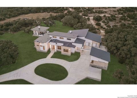 Photo of 1418 Park Road 37, Helotes, TX 78023 (MLS # 1916689)