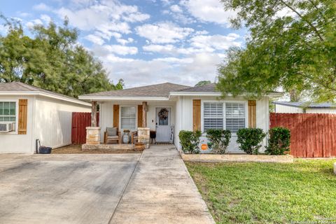 A home in Carrizo Springs