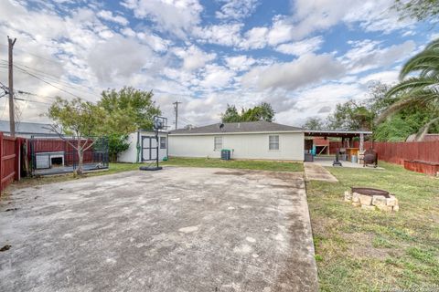 A home in Carrizo Springs