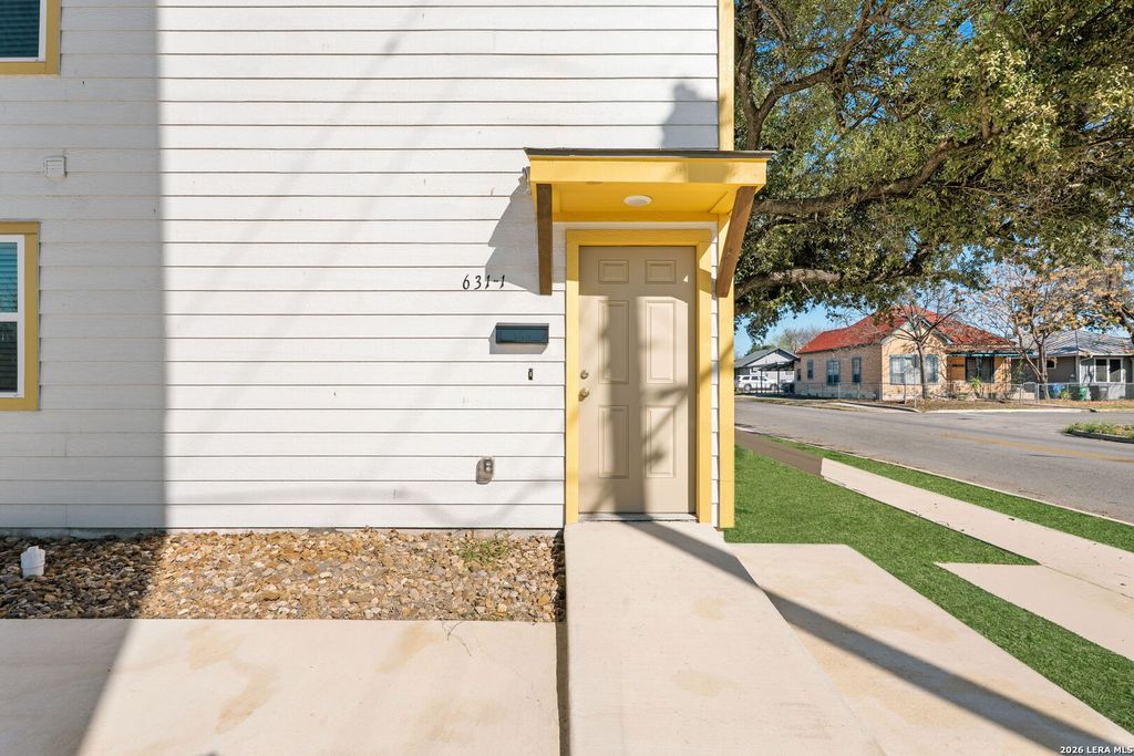 Photo of 631 E Carolina 1 #1, San Antonio, TX 78210 (MLS # 1935929)