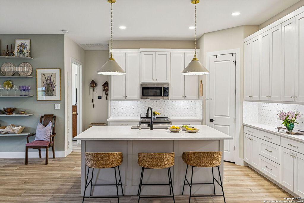 Photo of 108 Parlin Ln, Fredericksburg, TX 78624 (MLS # 1932469)