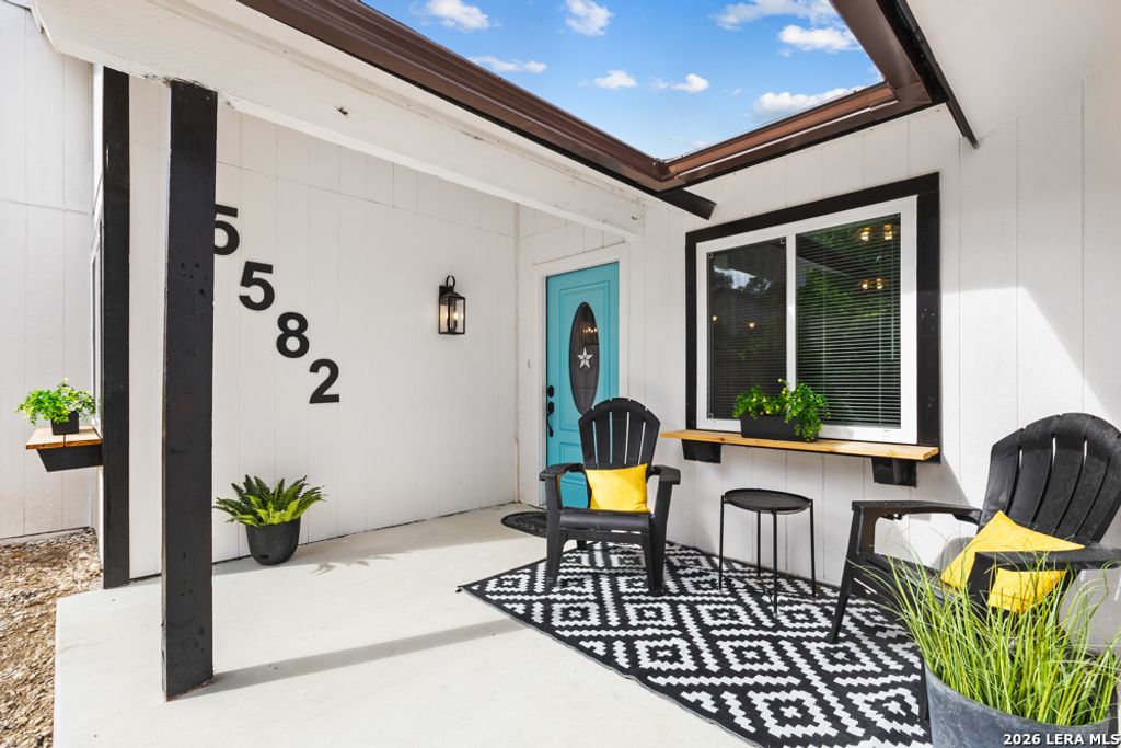 Photo of 5582 Kissing Oak St., San Antonio, TX 78247 (MLS # 1993076)