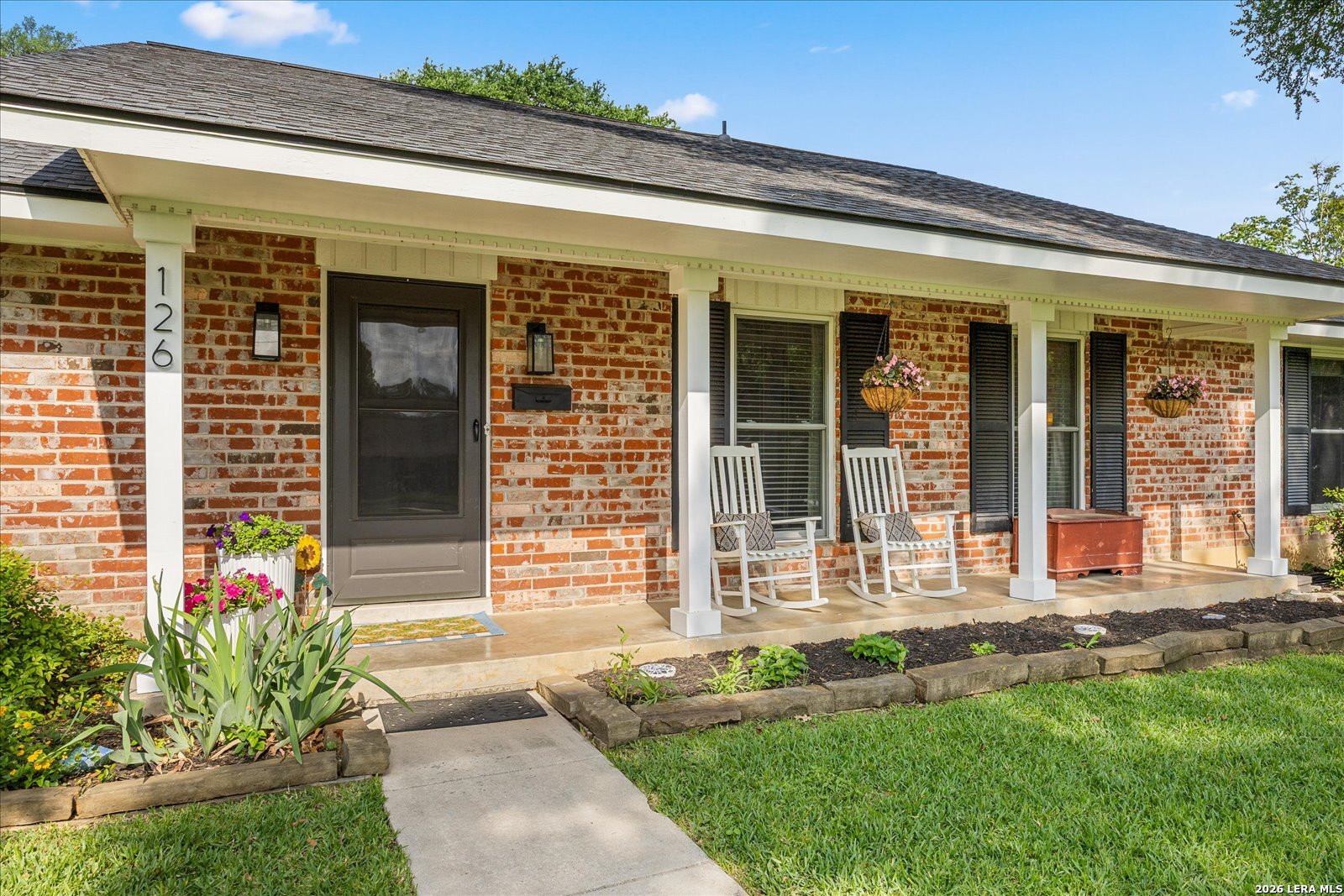 126 KENWOOD AVE