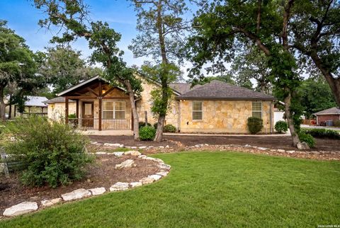 552 Jacobs Ln La Vernia TX 78121