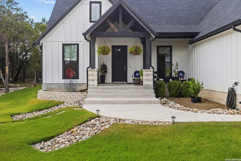 Photo of 130 Mountain View Trl, Boerne, TX 78006 (MLS # 2017482)