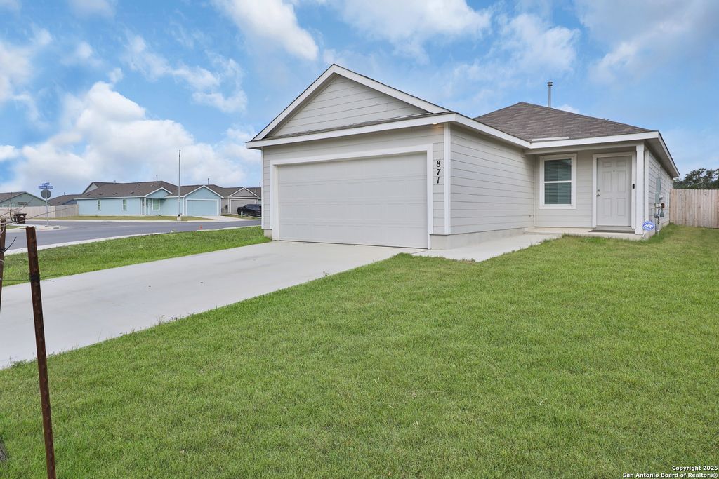 Photo of 871 Landon Ridge, San Antonio, TX 78253 (MLS # 1889132)