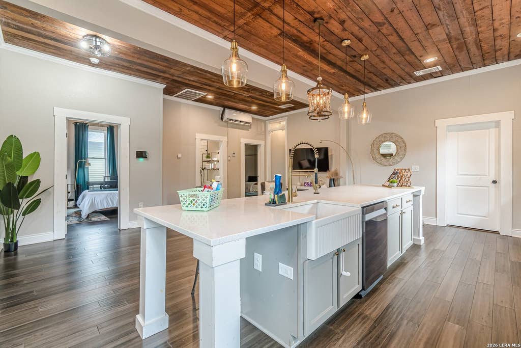 Photo of 1022 Nolan, San Antonio, TX 78202 (MLS # 2003423)