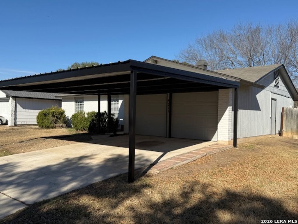 Photo of 8211 meadow fire st, San Antonio, TX 78251 (MLS # 1939095)