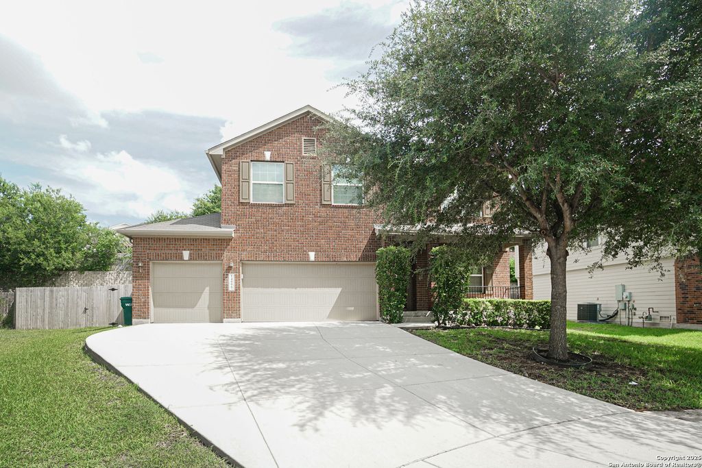 Photo of 14006 Roslin, Live Oak, TX 78233 (MLS # 1915335)