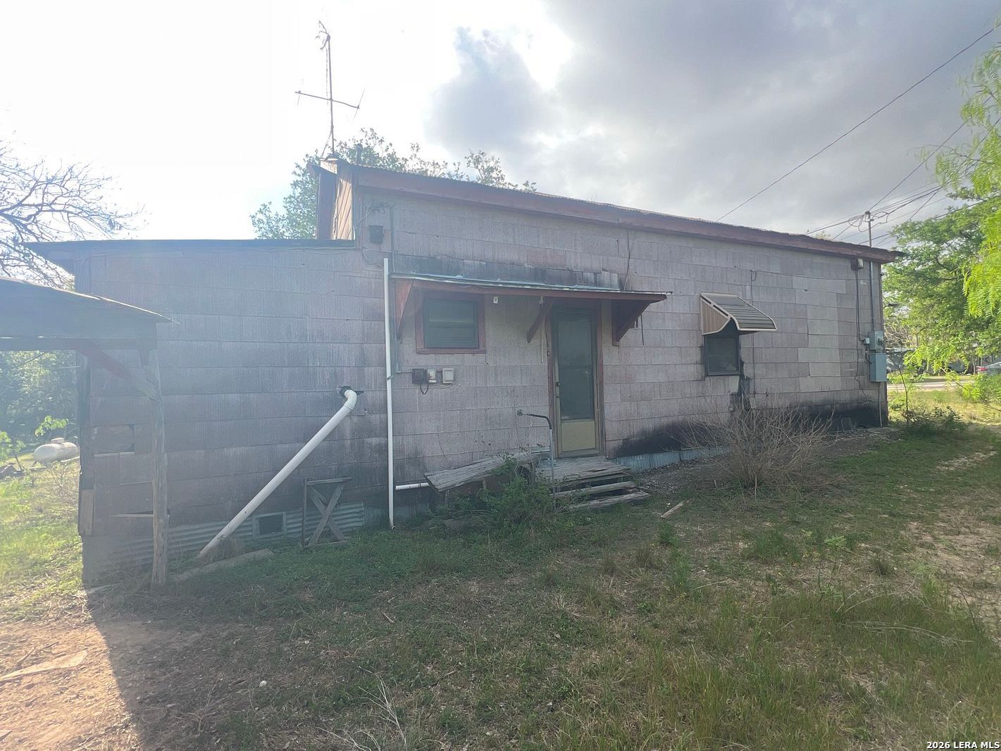 898 American Boulevard