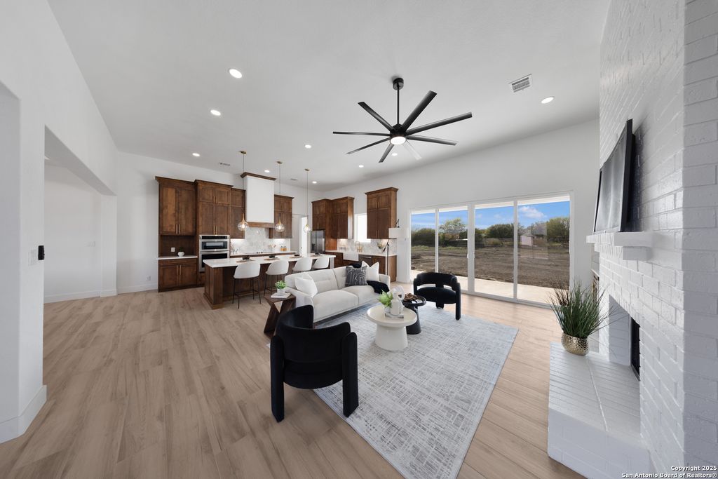 Photo of 222 Double Creek Loop, Seguin, TX 78155 (MLS # 1907740)