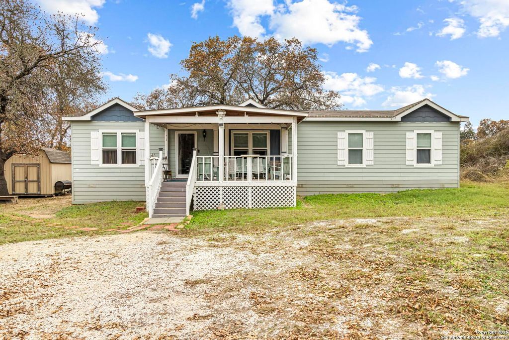 Photo of 210 Rhonda Drive, Lytle, TX 78052 (MLS # 1929827)