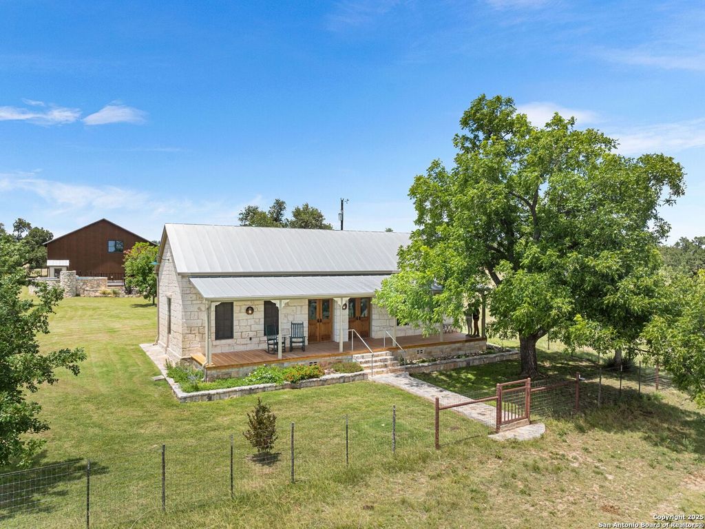 Photo of 4369 Reeh Weinheimer, Fredericksburg, TX 78624 (MLS # 1882603)