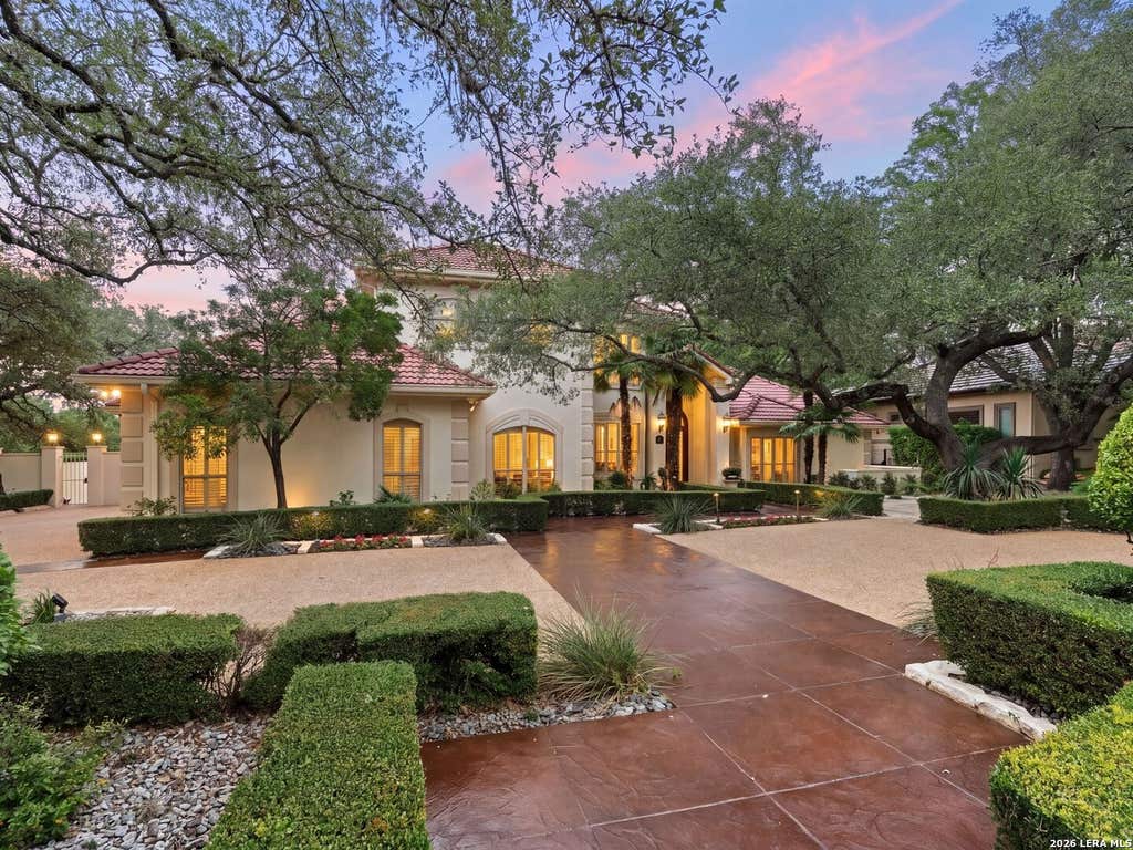 Photo of 68 ETON GREEN CIR, San Antonio, TX 78257 (MLS # 1971950)