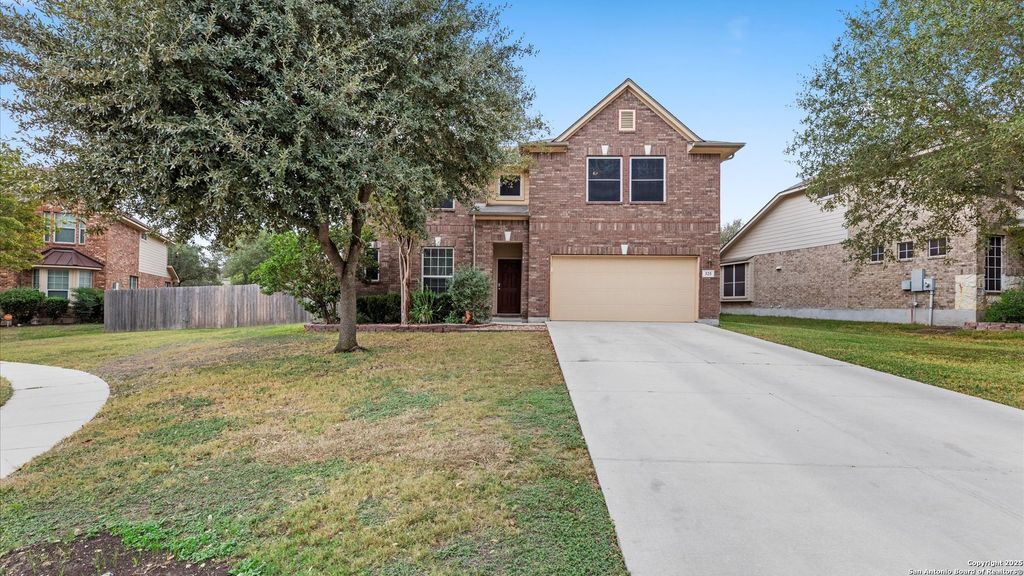 Photo of 325 Golden Bear Dr, Cibolo, TX 78108 (MLS # 1924739)