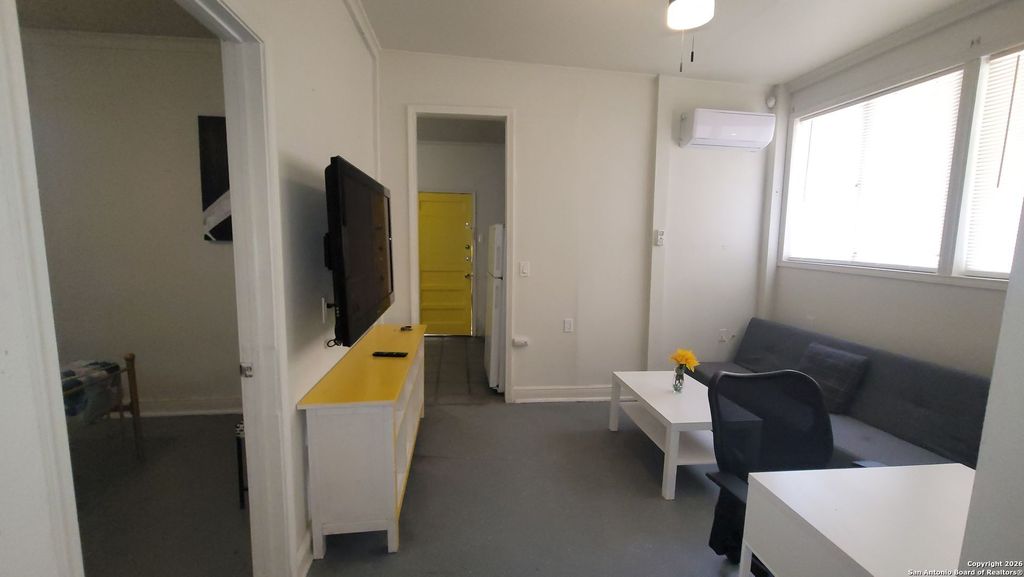 Photo of 128 Saint Francis 3 #3, San Antonio, TX 78204 (MLS # 1956946)