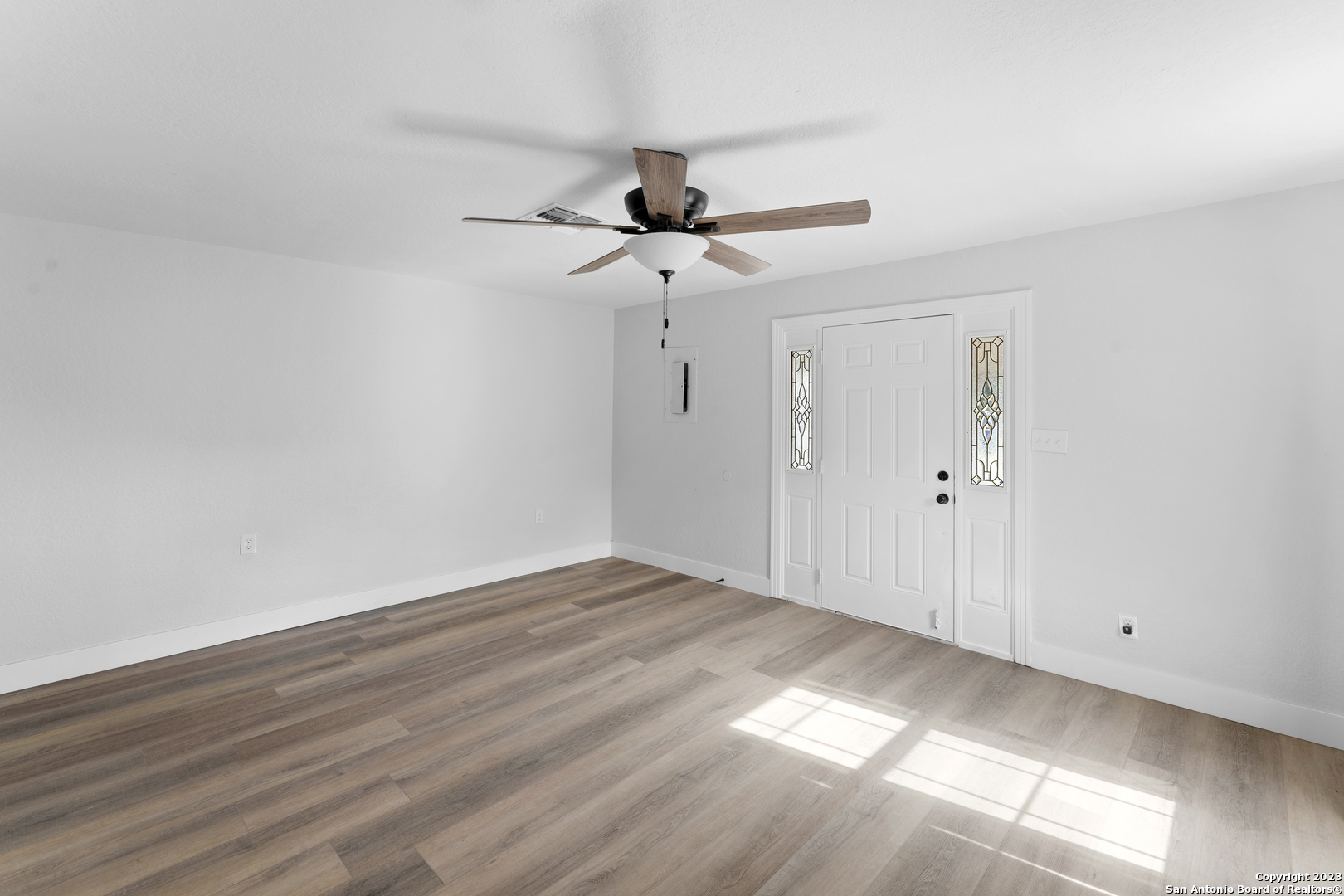 317 Royal Oaks