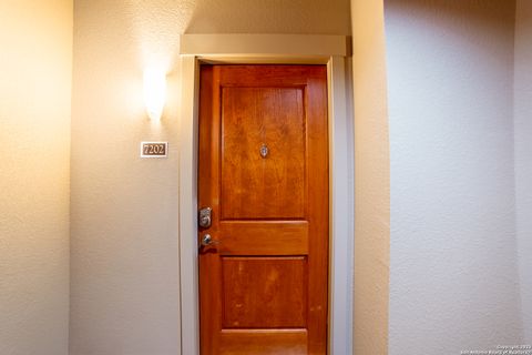 7342 Oak Manor 7202 San Antonio TX 78229