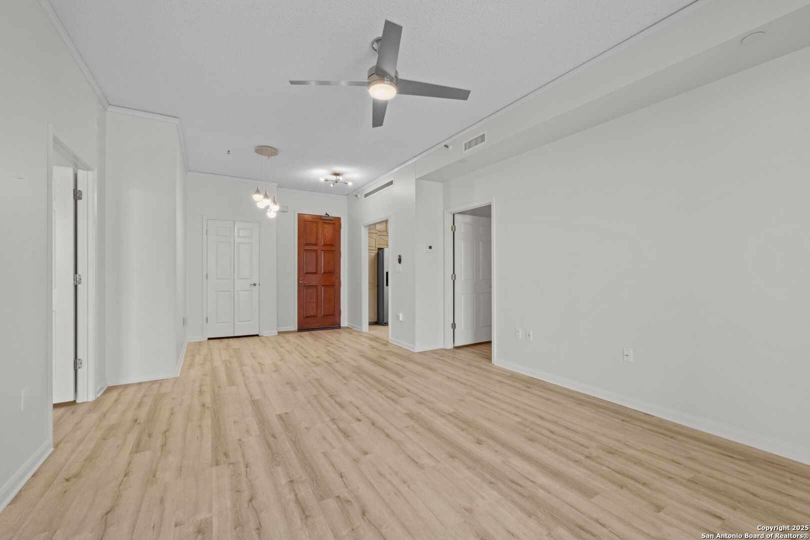 1 Towers Park Ln 2113
