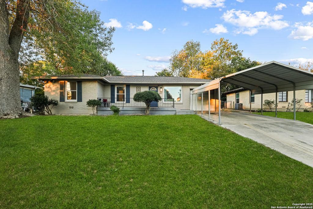 Photo of 311 Hope Dr, San Antonio, TX 78228 (MLS # 1926178)