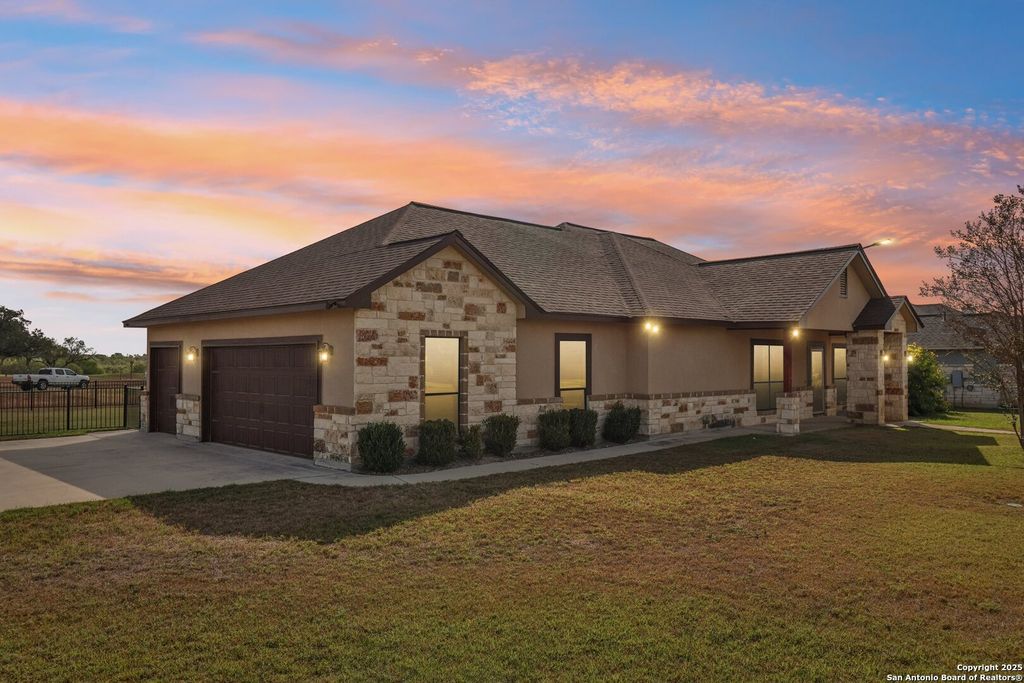 Photo of 100 Fairway, Floresville, TX 78114 (MLS # 1918263)