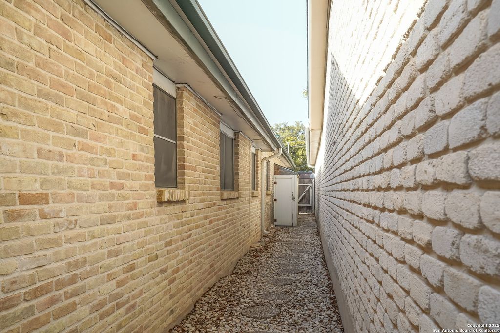 listing image 49