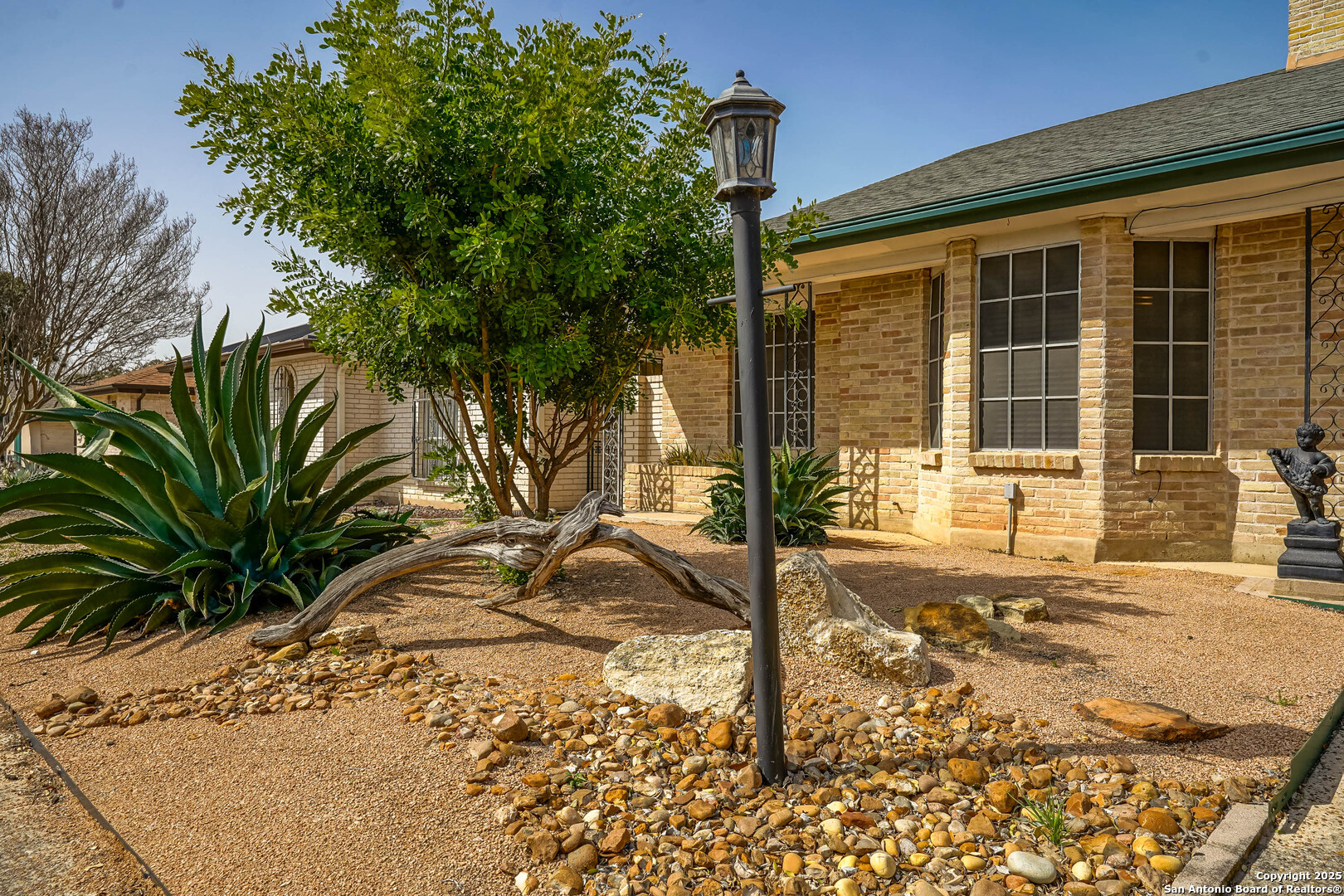 8321 Windway