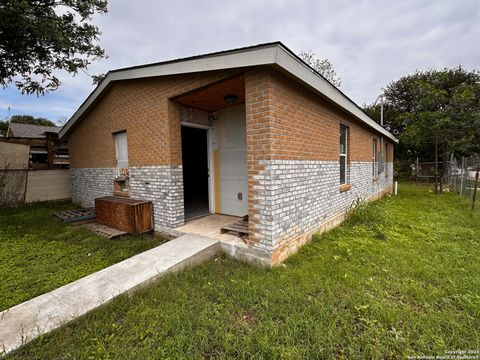 1203 Saltillo St San Antonio TX 78207
