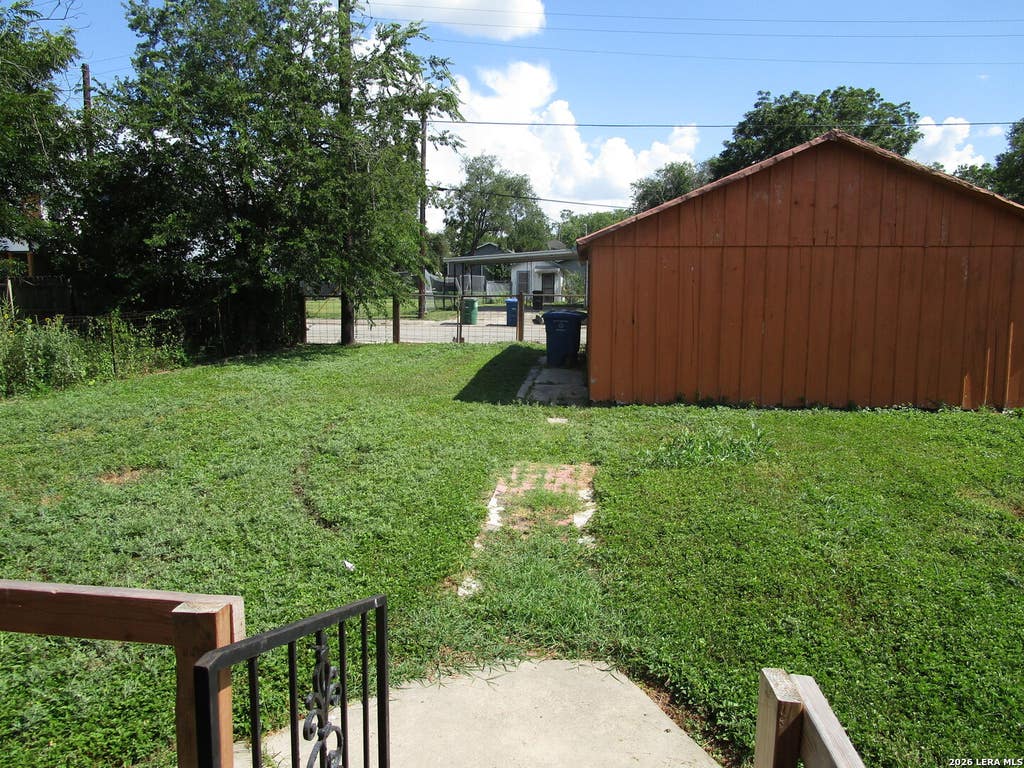 Photo of 638 Canton, San Antonio, TX 78202 (MLS # 2002407)