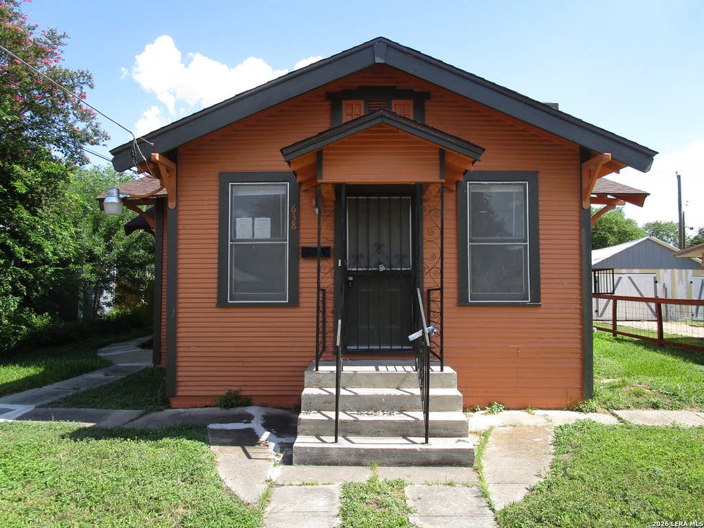 Photo of 638 Canton, San Antonio, TX 78202 (MLS # 2002407)