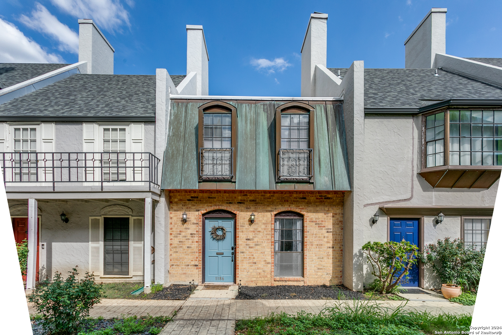 Photo 1 of 25 — 1186 GARRATY RD, San Antonio, TX 78209