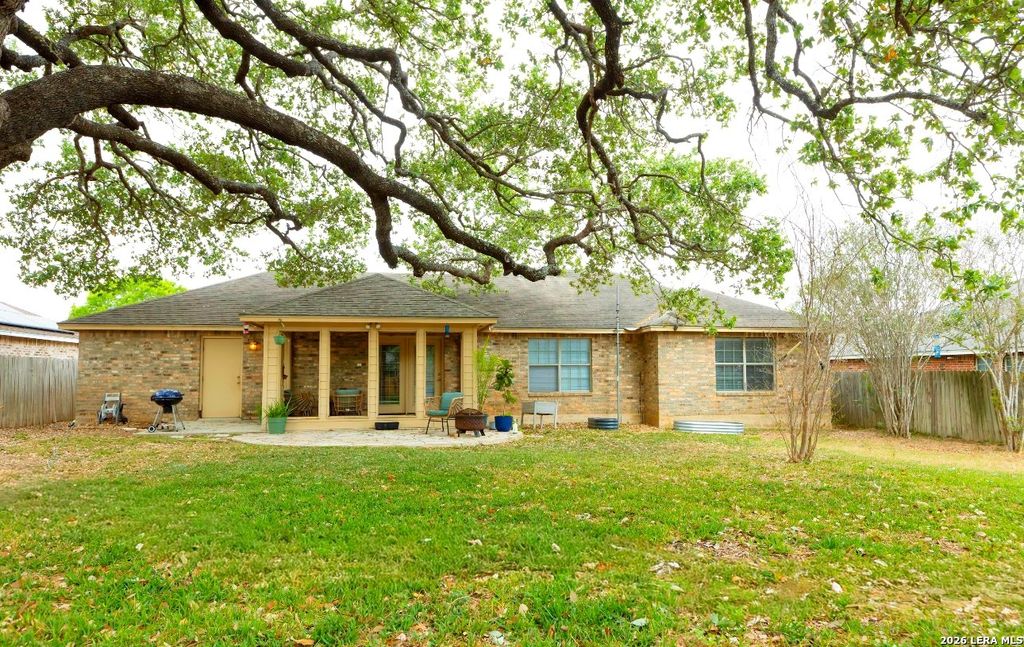 Photo of 324 Bunker Hill, Pleasanton, TX 78064 (MLS # 1955779)