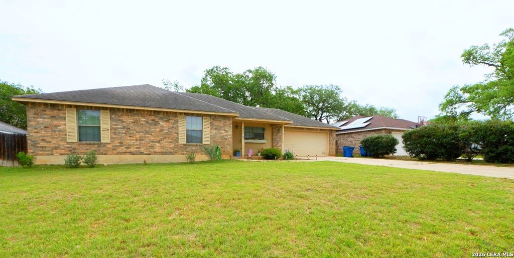 Photo of 324 Bunker Hill, Pleasanton, TX 78064 (MLS # 1955779)