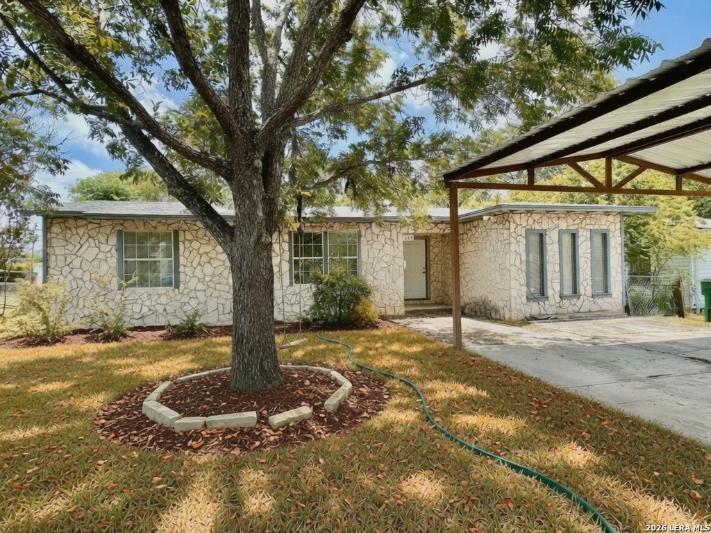 Photo of 214 BASSWOOD DR, San Antonio, TX 78213 (MLS # 1995574)