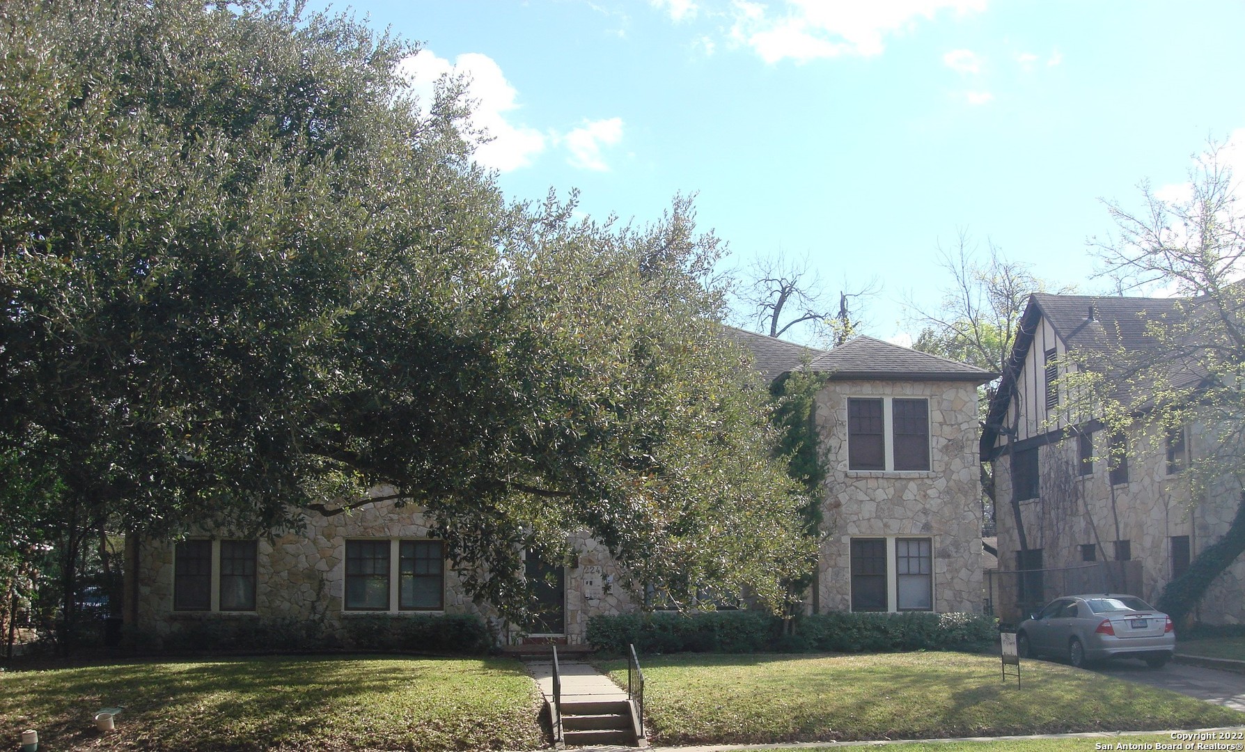 224 E Rosewood 3