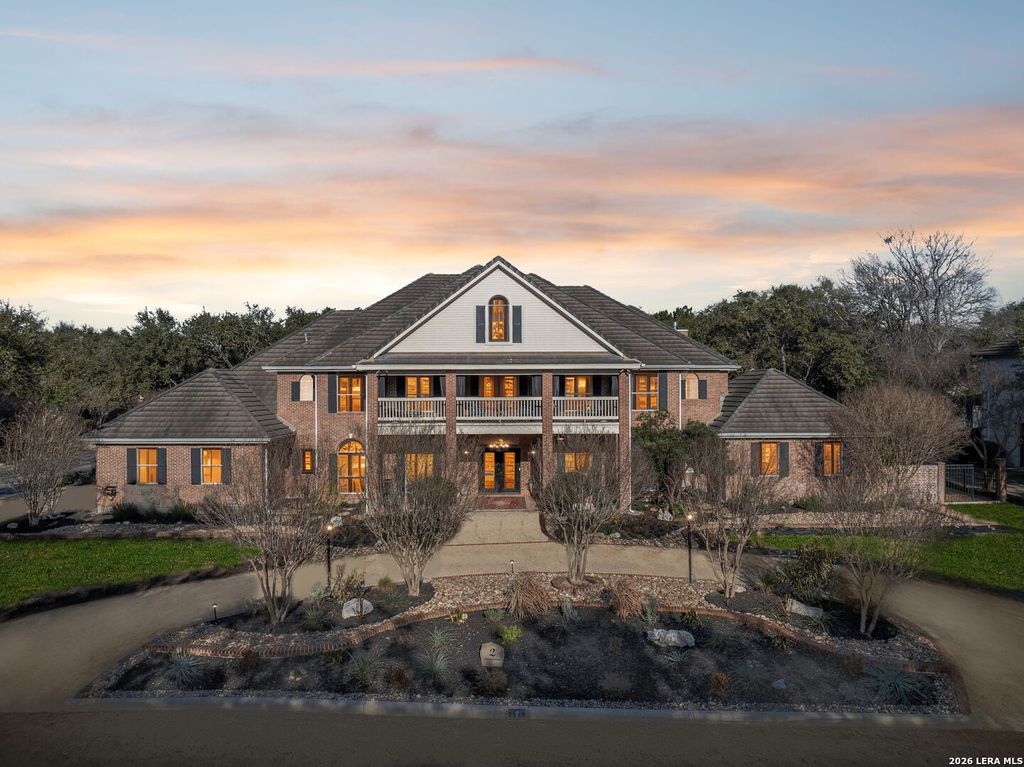 Photo of 2 Charterwood, San Antonio, TX 78248 (MLS # 1939593)