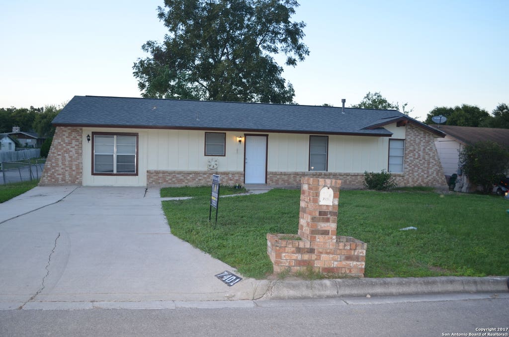 Photo of 7401 Sage Oak St, Live Oak, TX 78233 (MLS # 2007639)