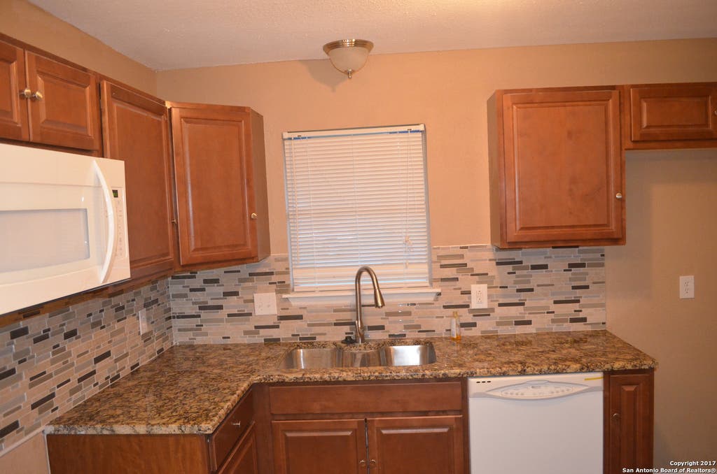 Photo of 7401 Sage Oak St, Live Oak, TX 78233 (MLS # 2007639)