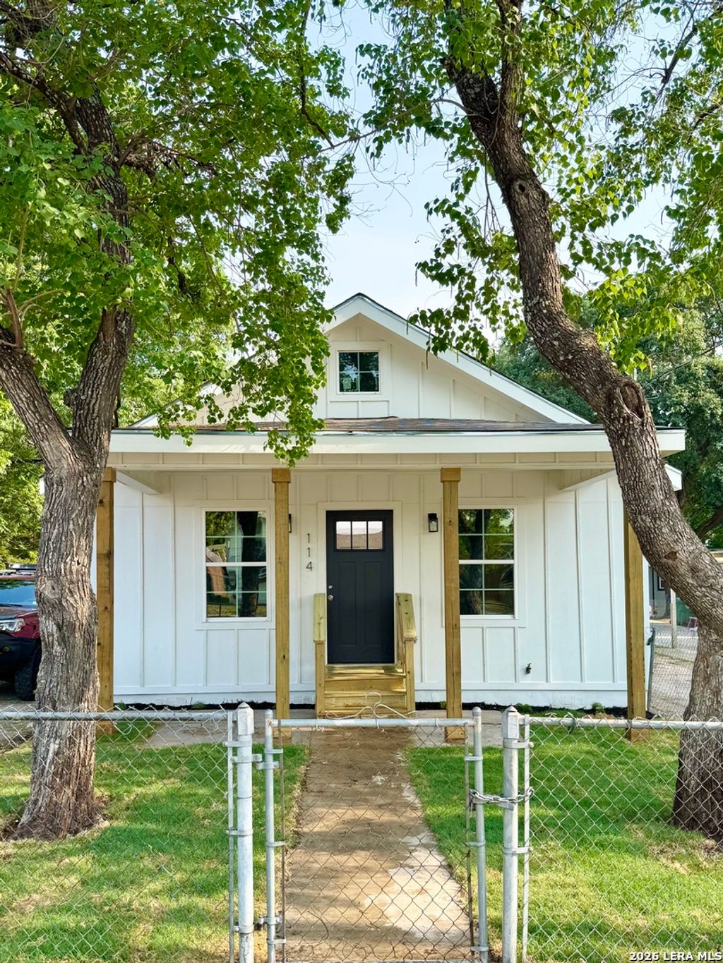 Photo of 114 Yuma, San Antonio, TX 78211 (MLS # 1955193)