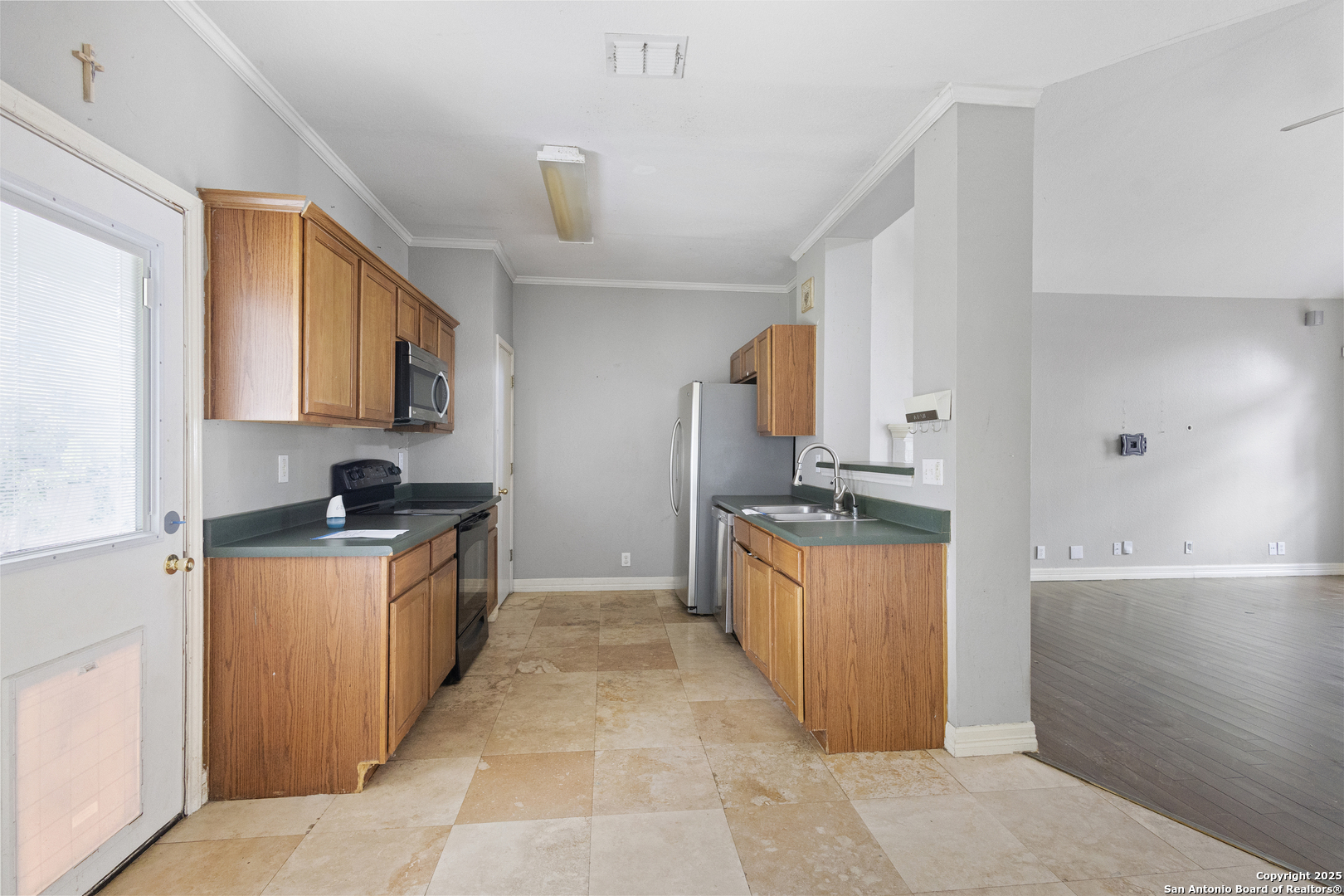 12122 Clubhouse